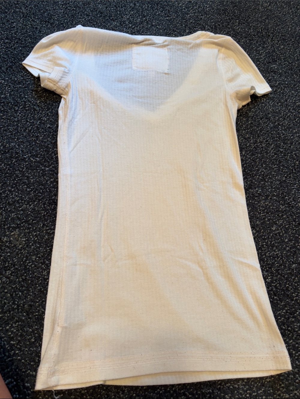 Abercrombie & Fitch white V-Neck Short Sleeve Tee - Picture 5 of 8
